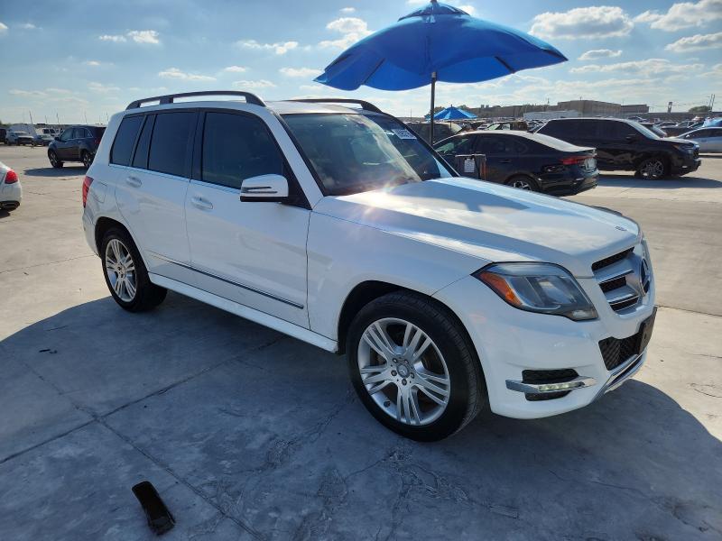 WDCGG5HB7FG346523 - 2015 MERCEDES-BENZ GLK 350 WHITE photo 4