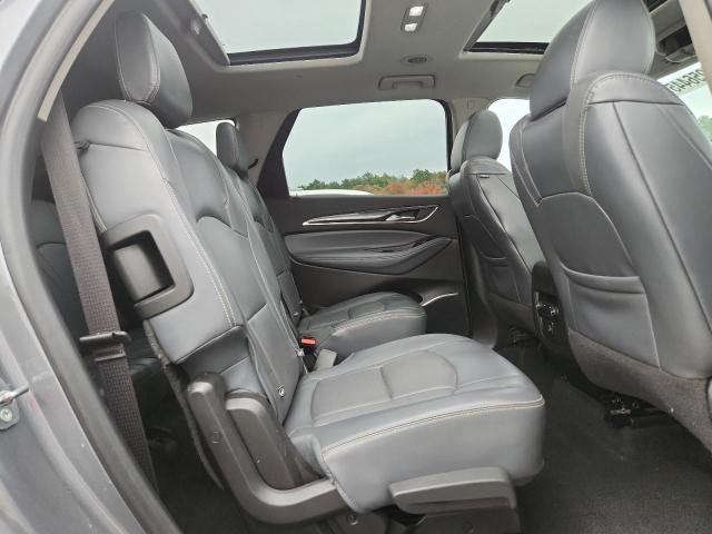 5GAERBKW1JJ185603 - 2018 BUICK ENCLAVE ESSENCE Серый фото 11