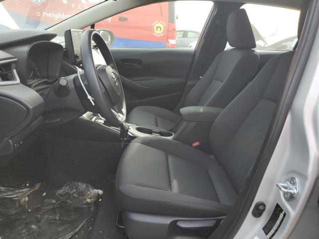 5YFB4MDE3PP047159 - 2023 TOYOTA COROLLA LE Argent photo 7