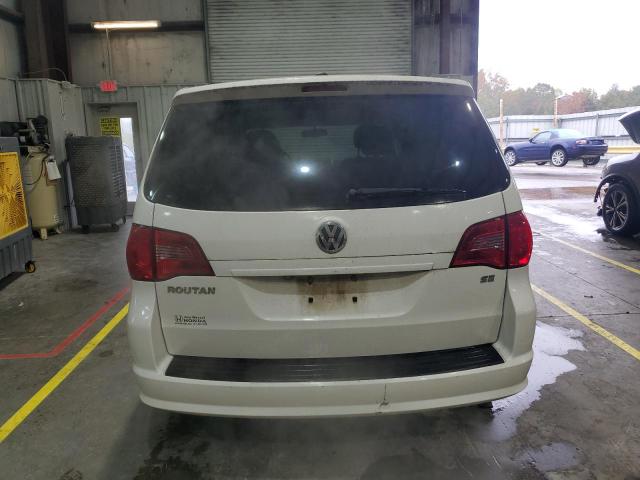 2V4RW3D16AR242489 - 2010 VOLKSWAGEN ROUTAN SE WHITE photo 6