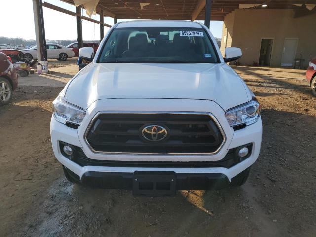 3TMAZ5CNXNM193373 - 2022 TOYOTA TACOMA DOUBLE CAB WHITE photo 5