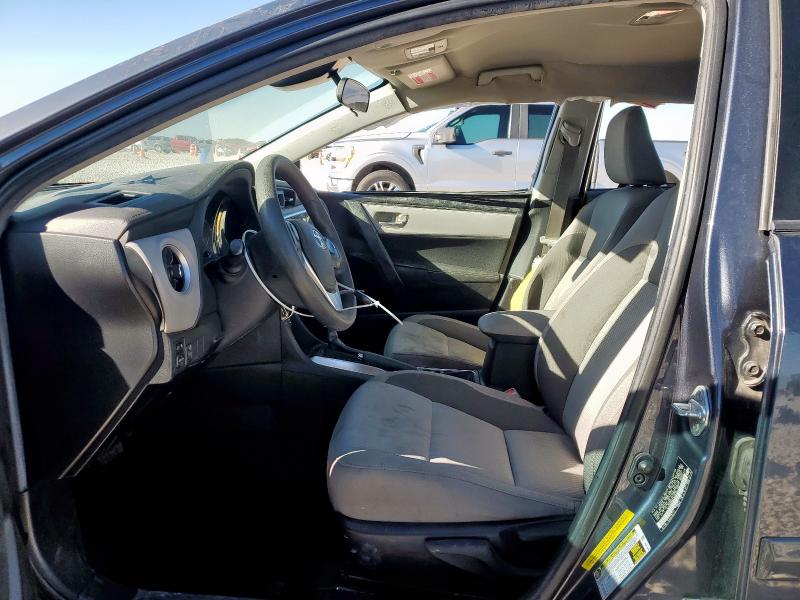 5YFBURHE5JP757226 - 2018 TOYOTA COROLLA L Grafit foto 7