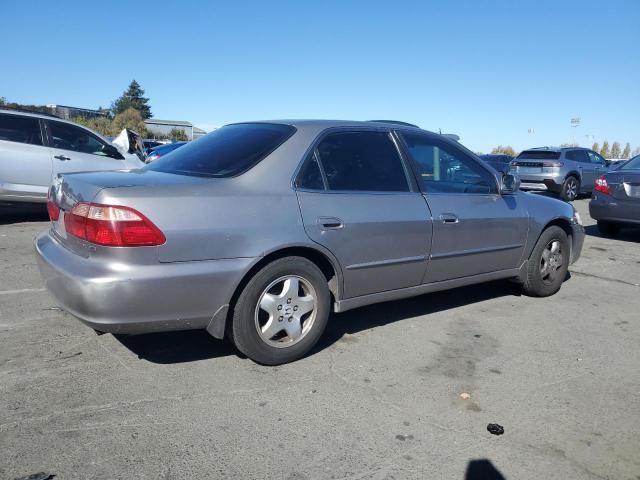 1HGCG1652YA101694 - 2000 HONDA ACCORD EX SILVER photo 3