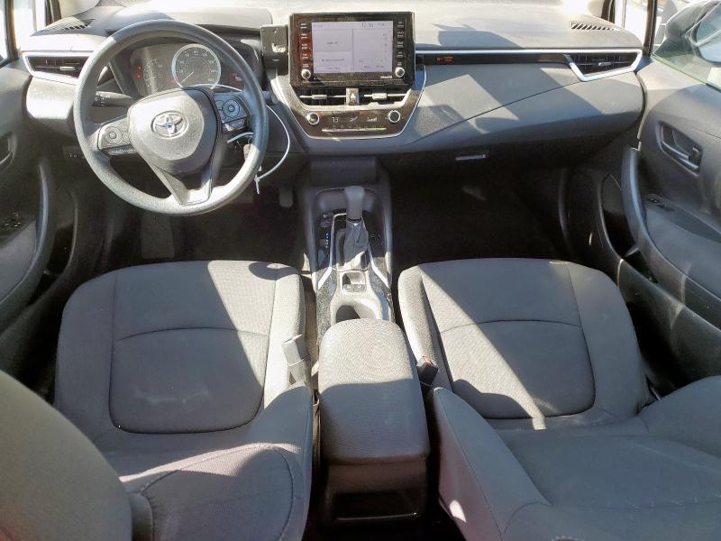 5YFEPMAE1NP378697 - 2022 TOYOTA COROLLA LE SILVER photo 8