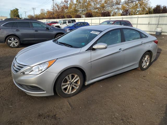 2014 HYUNDAI SONATA GLS, 
