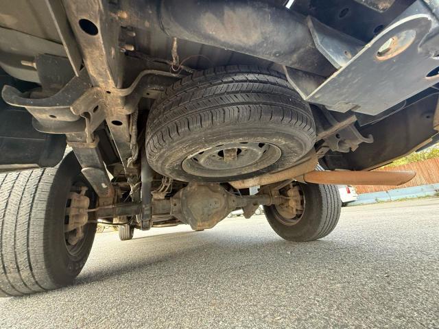 3C6LD4AT3CG317568 - 2012 DODGE RAM 2500 ST WHITE photo 11