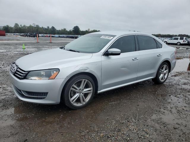 2013 VOLKSWAGEN PASSAT SE, 