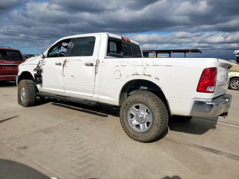 3C6UR5DL4HG776395 - 2017 RAM 2500 SLT WHITE photo 2