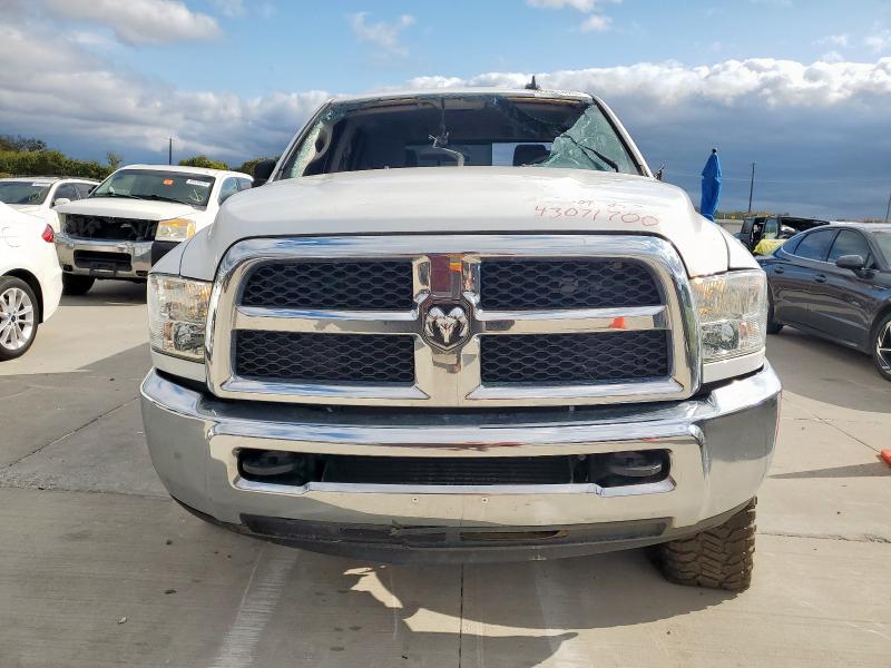 3C6UR5DL4HG776395 - 2017 RAM 2500 SLT WHITE photo 5