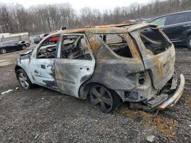 4JGBB8GB3BA703125 - 2011 MERCEDES-BENZ ML 350 4MATIC BLACK photo 2