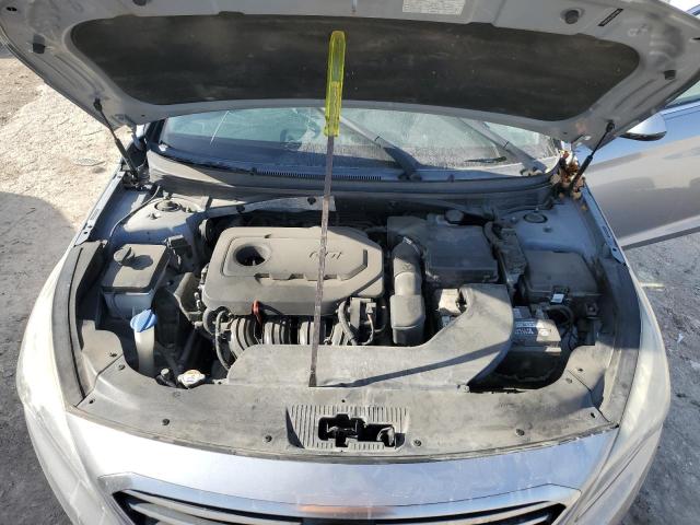 5NPE24AF7GH303655 - 2016 HYUNDAI SONATA SE SILVER photo 11