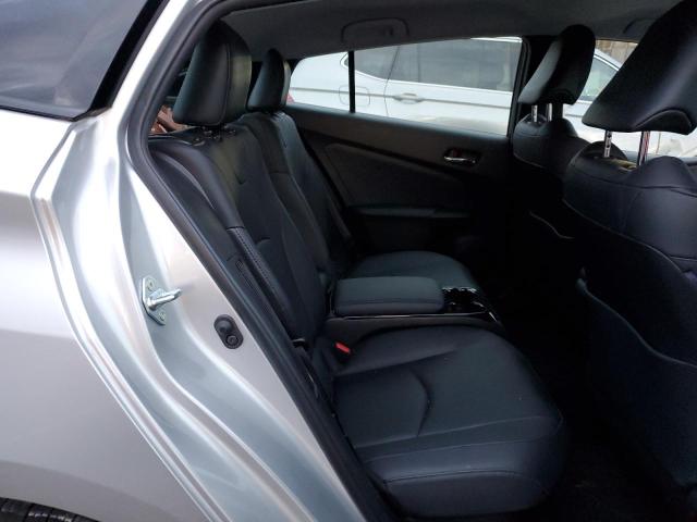 JTDKARFP6H3057389 - 2017 TOYOTA PRIUS PRIM SILVER photo 10