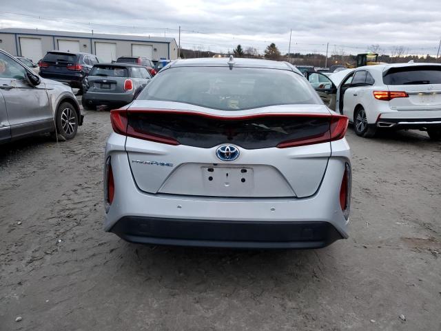 JTDKARFP6H3057389 - 2017 TOYOTA PRIUS PRIM SILVER photo 6