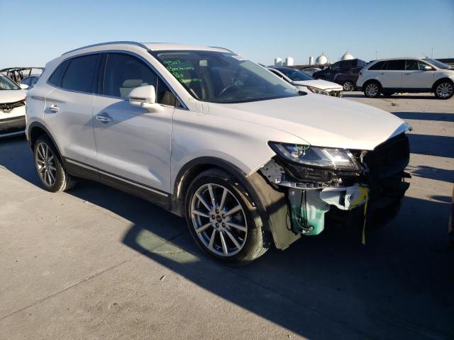 5LMCJ3C92KUL50675 - 2019 LINCOLN MKC RESERVE أبيض صورة 4