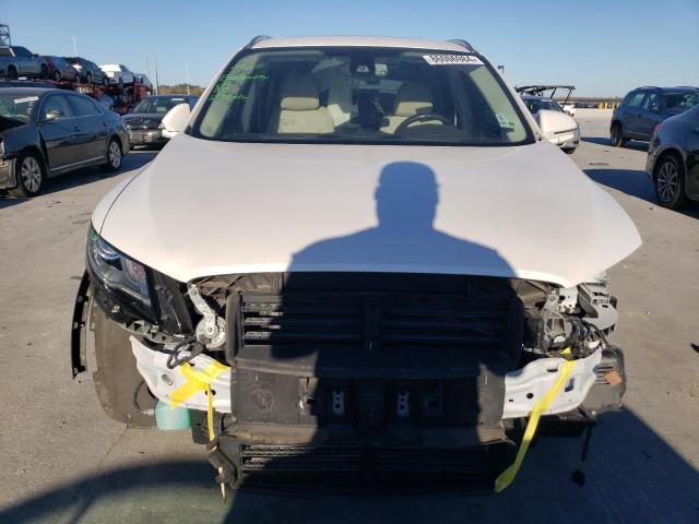 5LMCJ3C92KUL50675 - 2019 LINCOLN MKC RESERVE أبيض صورة 5