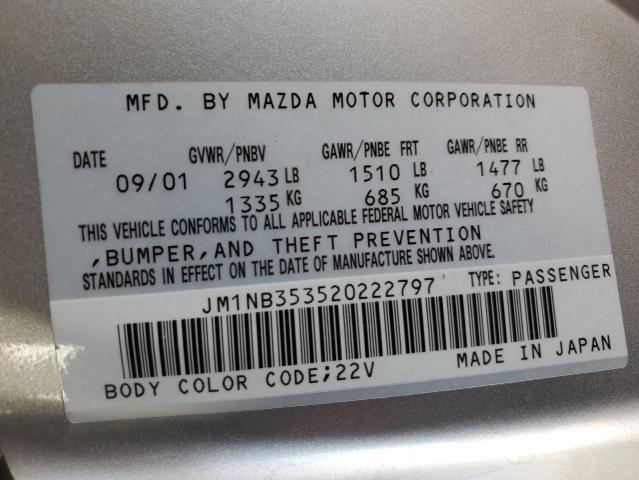 JM1NB353520222797 - 2002 MAZDA MX-5 MIATA BASE SILVER photo 12