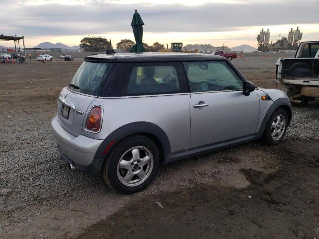 WMWMF33527TT51538 - 2007 MINI COOPER SILVER photo 3