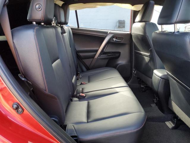 JTMJFREV6HJ166217 - 2017 TOYOTA RAV4 SE RED photo 11