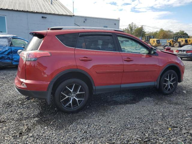JTMJFREV6HJ166217 - 2017 TOYOTA RAV4 SE RED photo 3