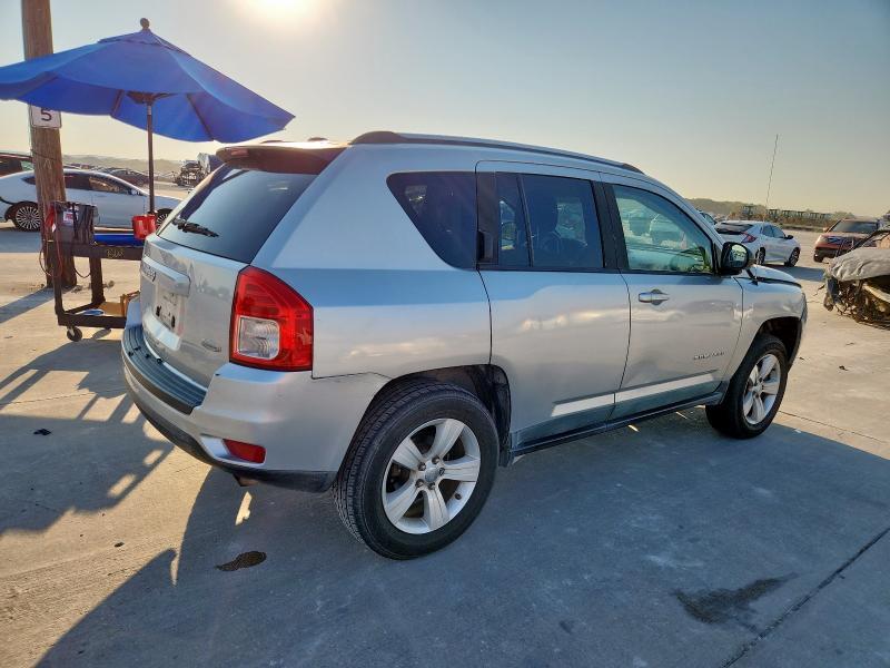 1J4NF1FB5BD271774 - 2011 JEEP COMPASS SPORT 银色 照片 3