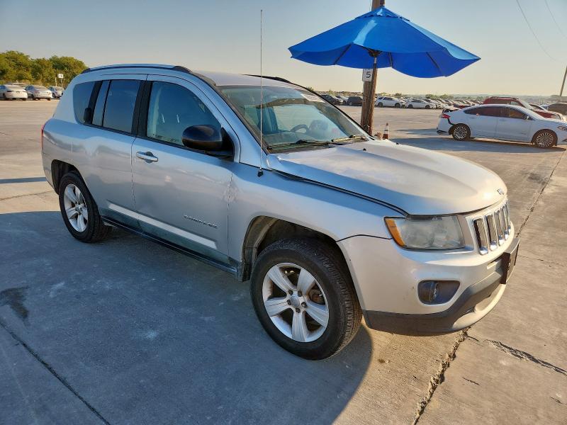 1J4NF1FB5BD271774 - 2011 JEEP COMPASS SPORT 银色 照片 4
