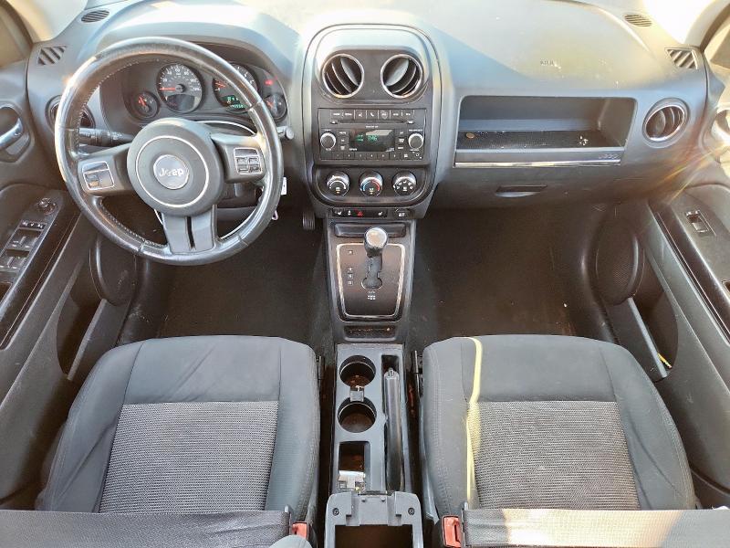 1J4NF1FB5BD271774 - 2011 JEEP COMPASS SPORT 银色 照片 8