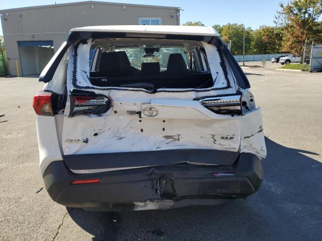 2T3W1RFV9SC330301 - 2025 TOYOTA RAV4 XLE WHITE photo 6