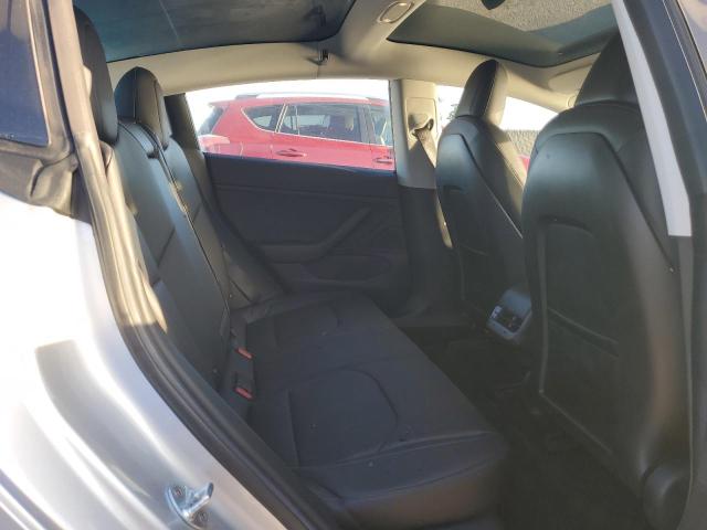 5YJ3E1EA4JF007901 - 2018 TESLA MODEL 3 فضي صورة 10