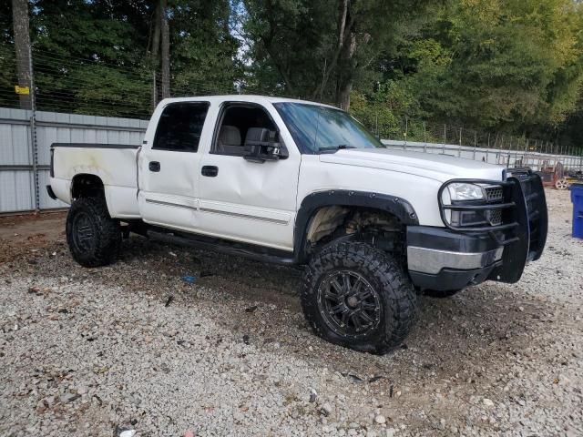 1GCHK23D77F171388 - 2007 CHEVROLET SILVERADO K2500 HEAVY DUTY WHITE photo 4