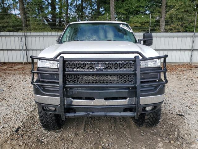 1GCHK23D77F171388 - 2007 CHEVROLET SILVERADO K2500 HEAVY DUTY WHITE photo 5