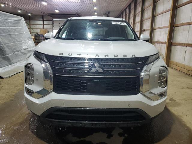 JA4J4VA84RZ084370 - 2024 MITSUBISHI OUTLANDER SE WHITE photo 5