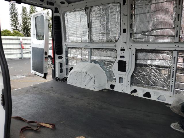 3C6TRVAG9JE153245 - 2018 RAM PROMASTER 1500 STANDARD Белый фото 11