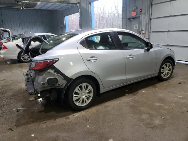 3MYDLBYV4KY503268 - 2019 TOYOTA YARIS L 银色 照片 3