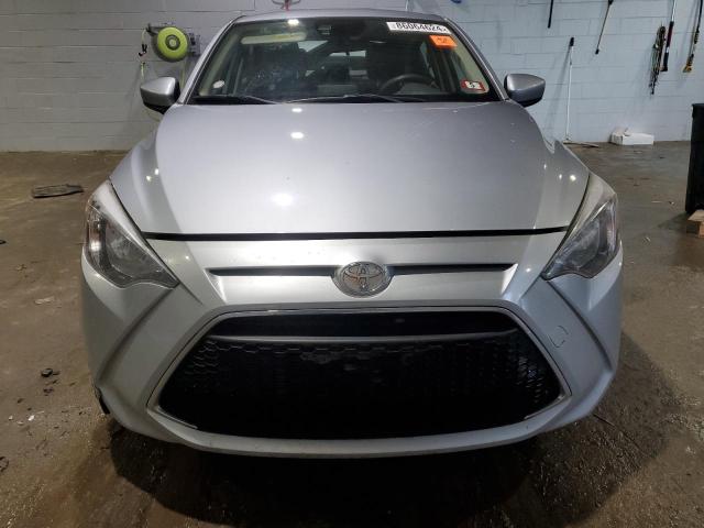 3MYDLBYV4KY503268 - 2019 TOYOTA YARIS L 银色 照片 5