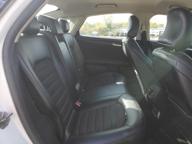 3FA6P0H79JR113895 - 2018 FORD FUSION SE Weiß Foto 10