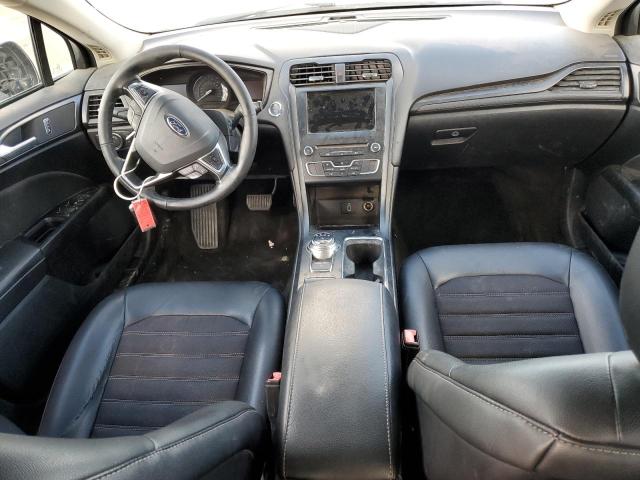 3FA6P0H79JR113895 - 2018 FORD FUSION SE Weiß Foto 8