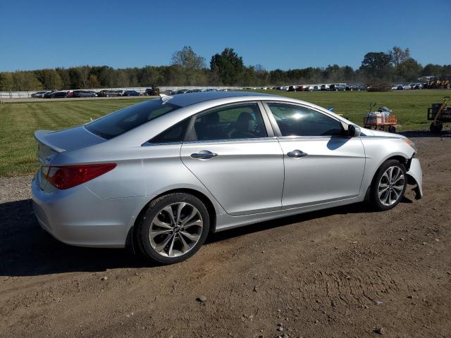 5NPEC4AB5DH788416 - 2013 HYUNDAI SONATA SE Күміс фото 3