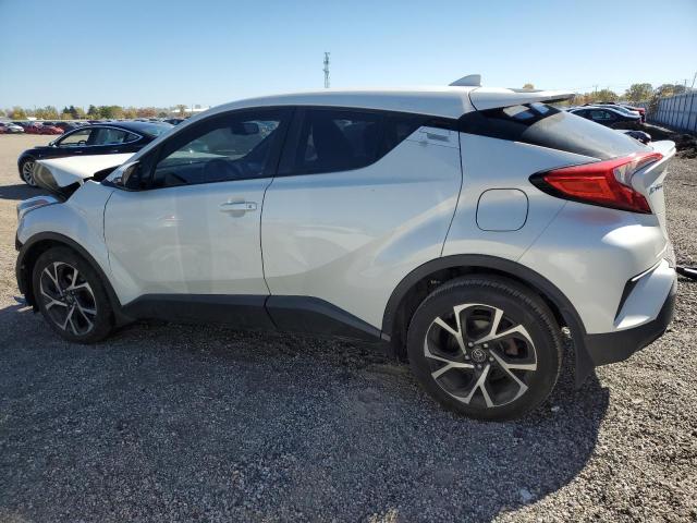 NMTKHMBX7JR052080 - 2018 TOYOTA C-HR XLE Білий фото 2