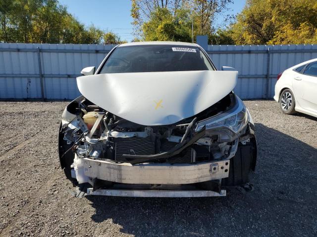 NMTKHMBX7JR052080 - 2018 TOYOTA C-HR XLE Білий фото 5
