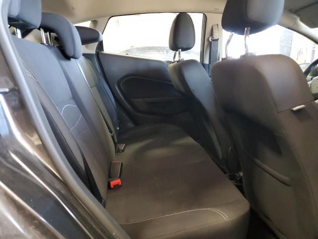 3FADP4EJ1JM101896 - 2018 FORD FIESTA SE GRAY photo 11