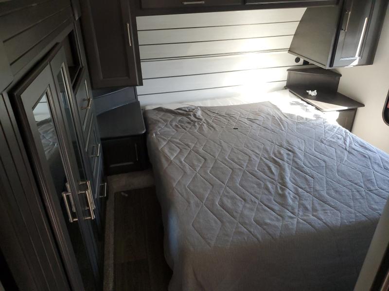 4YDFCGL2XRV503099 - 2024 KEYSTONE COUGAR WHITE photo 5