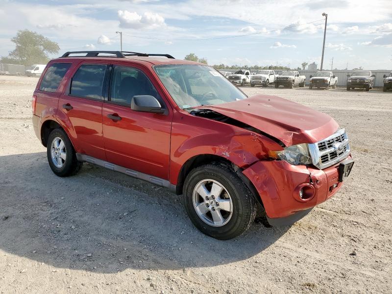 1FMCU0C70CKC43368 - 2012 FORD ESCAPE XLS RED photo 4