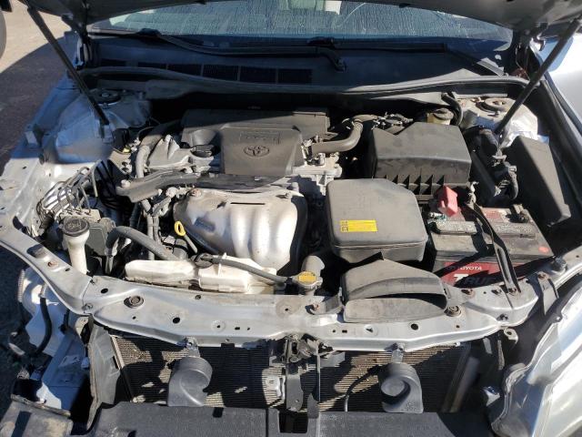 4T4BF1FK5FR468363 - 2015 TOYOTA CAMRY LE SILVER photo 11