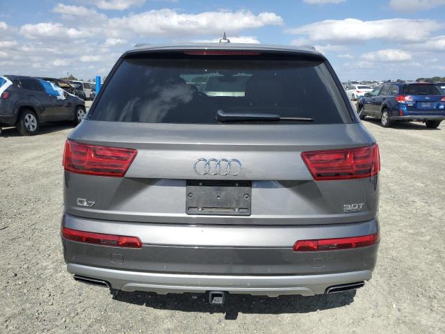 WA1LAAF79HD056490 - 2017 AUDI Q7 PREMIUM PLUS رمادي صورة 6