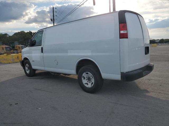 1GCWGAF10K1366193 - 2019 CHEVROLET EXPRESS G2 WHITE photo 2