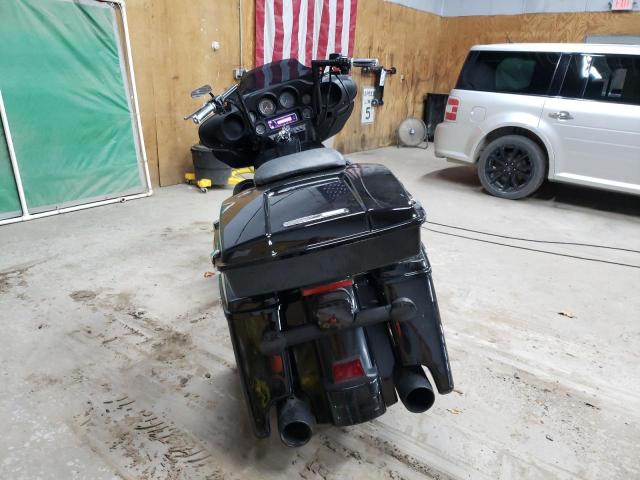 1HD1FCW142Y632152 - 2002 HARLEY-DAVIDSON FLHTCUI 黑色 照片 4