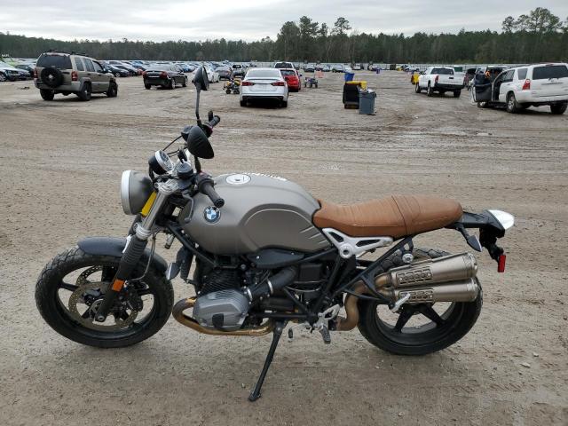 WB10J3306HZ793691 - 2017 BMW R NINE T SCRAMBLER GRAY photo 3