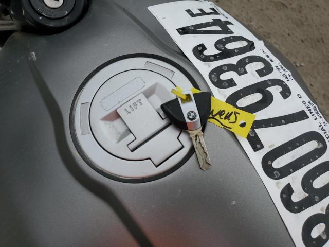 WB10J3306HZ793691 - 2017 BMW R NINE T SCRAMBLER GRAY photo 8