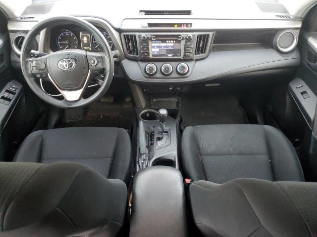 2T3BFREV2HW590130 - 2017 TOYOTA RAV4 LE 银色 照片 8