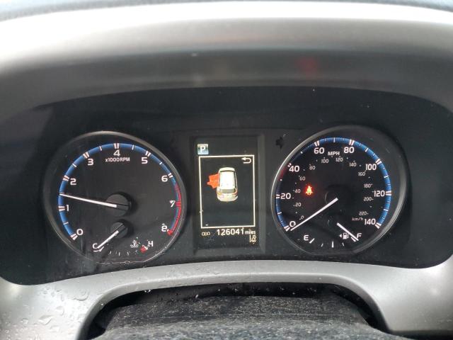 2T3BFREV2HW590130 - 2017 TOYOTA RAV4 LE 银色 照片 9